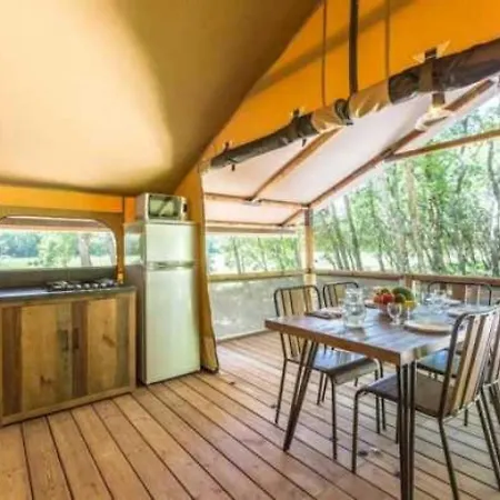 Camping 3 Etoiles - Piscine - Eeebdf Roquebrune-sur Argens